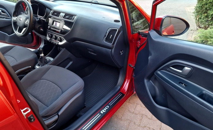 Kia Rio cena 37900 przebieg: 114000, rok produkcji 2016 z Nasielsk małe 562